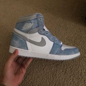 Air Jordan 1 Midnight Navy